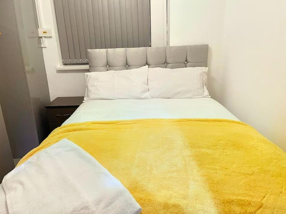 Lovely 3 Bed Ground Floor Apartment Near Qe Hospital Harborne Birmingham New المظهر الخارجي الصورة