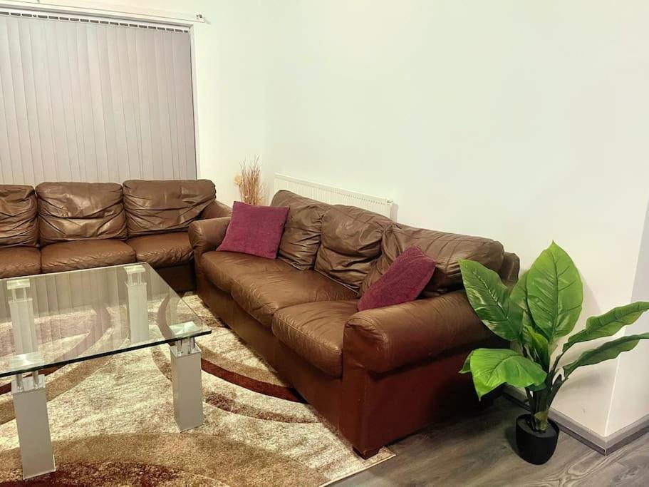 Lovely 3 Bed Ground Floor Apartment Near Qe Hospital Harborne Birmingham New المظهر الخارجي الصورة