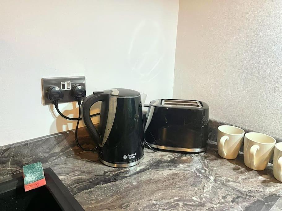 Lovely 3 Bed Ground Floor Apartment Near Qe Hospital Harborne Birmingham New المظهر الخارجي الصورة