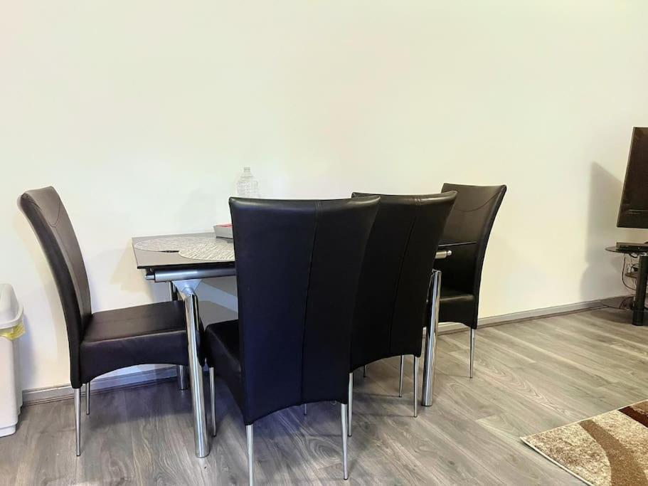 Lovely 3 Bed Ground Floor Apartment Near Qe Hospital Harborne Birmingham New المظهر الخارجي الصورة