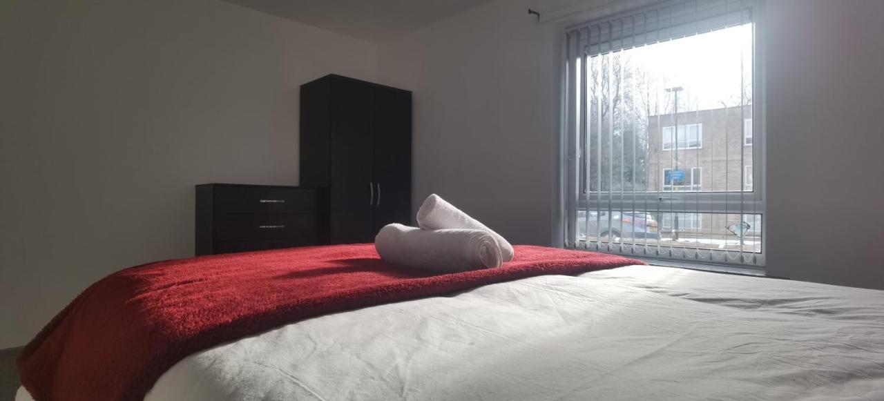 Lovely 3 Bed Ground Floor Apartment Near Qe Hospital Harborne Birmingham New المظهر الخارجي الصورة